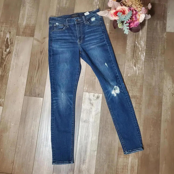Lucky Brand Distressed 2/26 Bridgette Skinny Jean NWOT - Picture 3 of 15